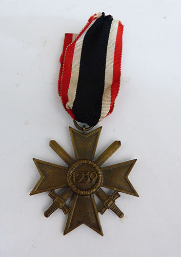 Cruz al Mérito de Guerra. KVK