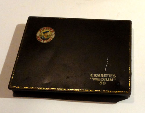 Caja metálica rectangular cigarettes