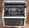 Màquina d'escriure Olivetti Dora