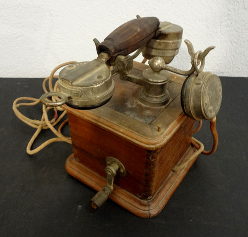 Telèfon de fusta
