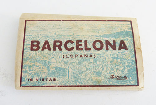 Booklet with 16 views of Barcelona
