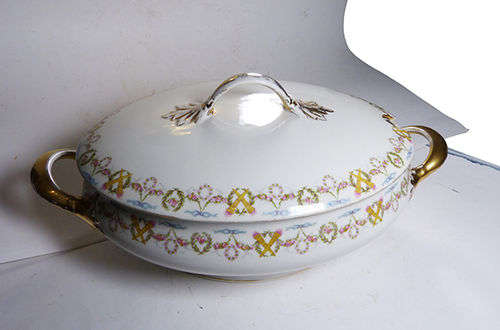 Sopera de porcelana francesa