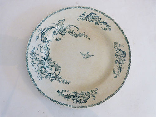 Plate of faience