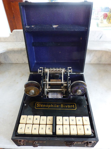 Stenophile – shorthand machine